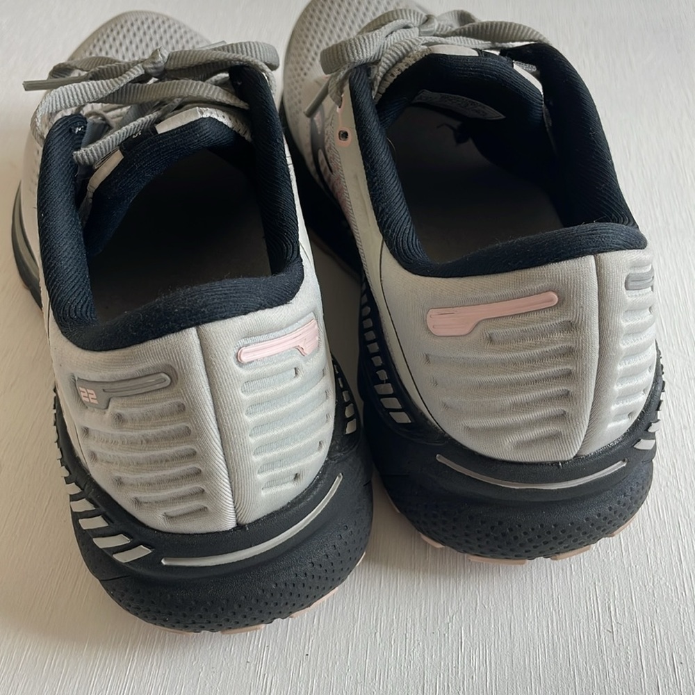Brooks Women's 9.5 Adrenaline GTS 22 - Picture 5 of 8
